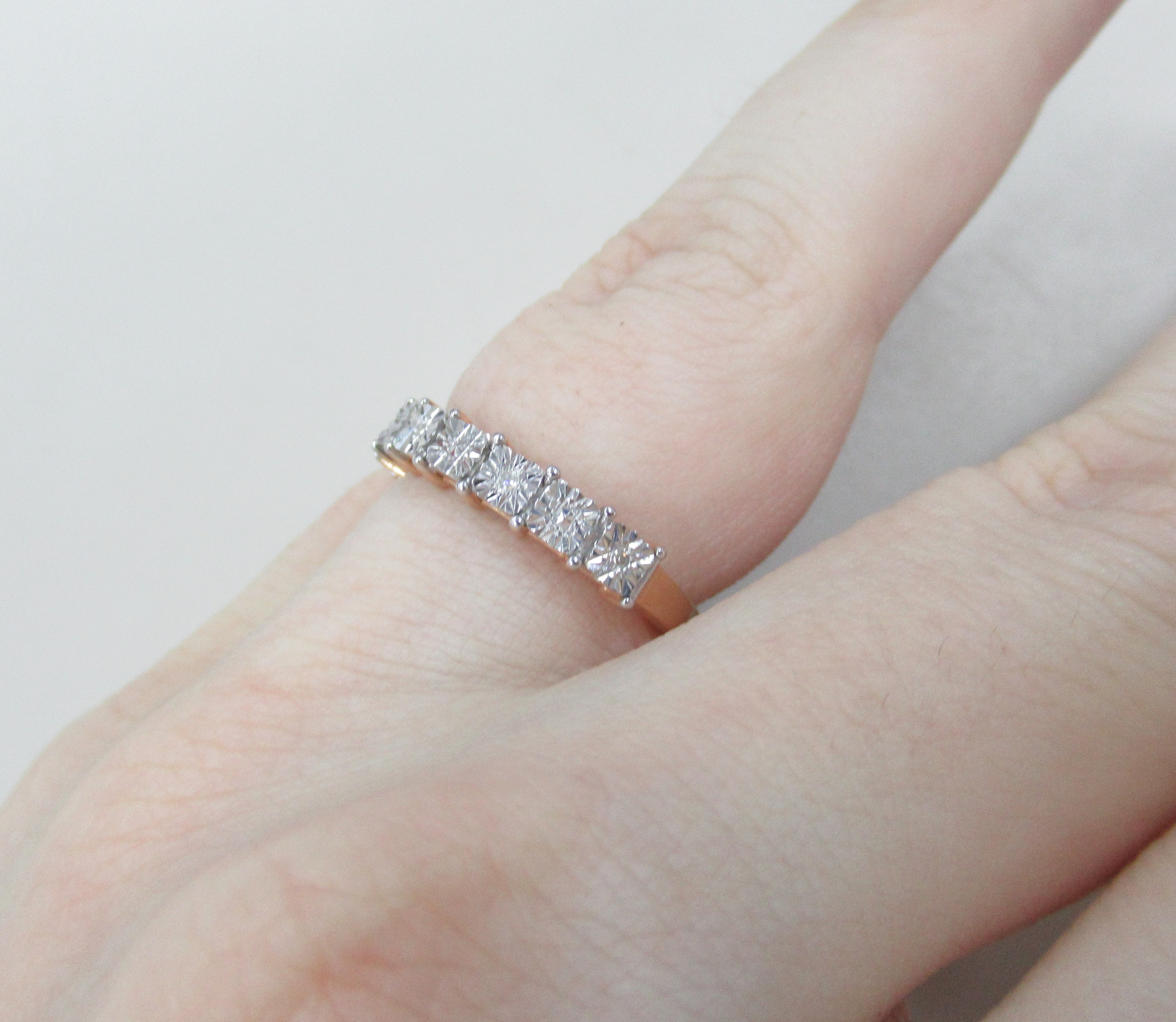 Серебряное кольцо с бриллиантами